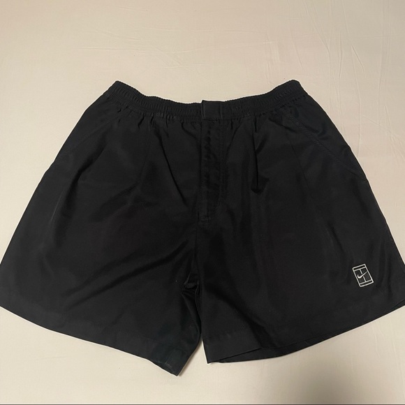Nike Vintage Challenge Court Tennis Shorts - Picture 2 of 4